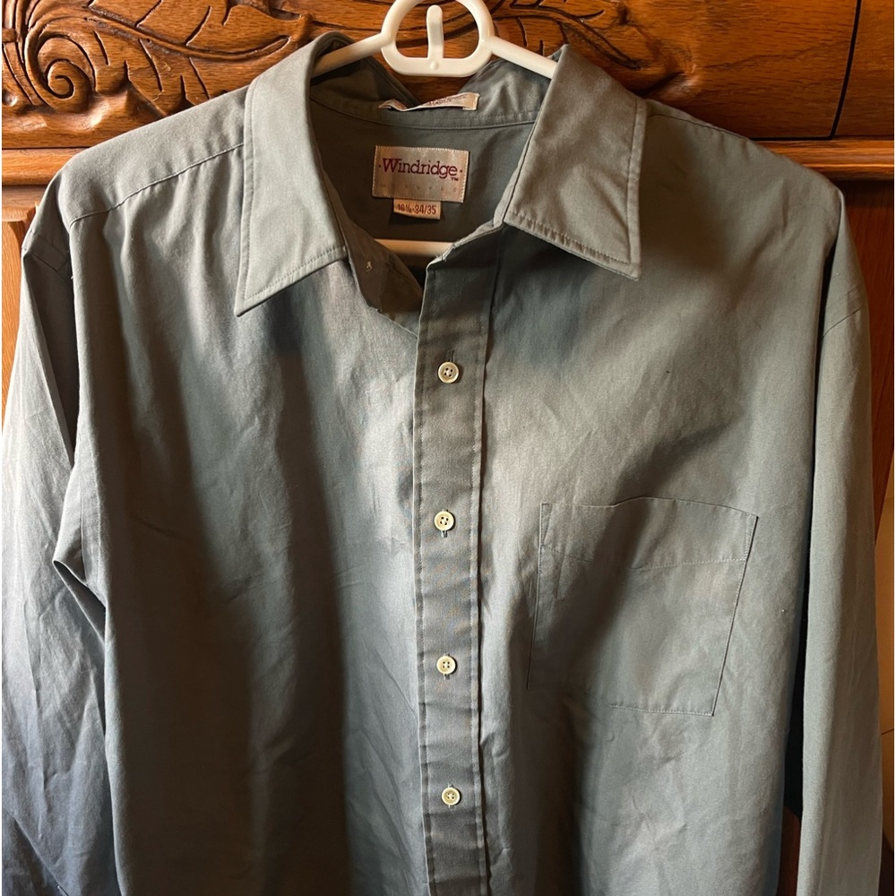 Men’s long sleeve dress shirt